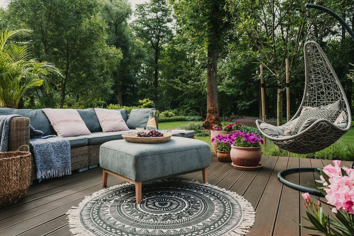 12 Best Outdoor Furniture Ideas for Cozy Backyard Living - Decorilla Online  Interior Design